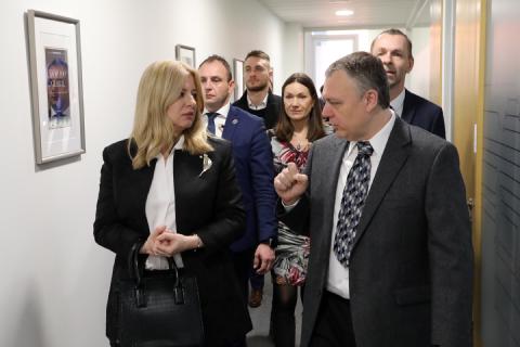 Návšteva prezidentky Slovenskej republiky v priestoroch Tachyum photo 17