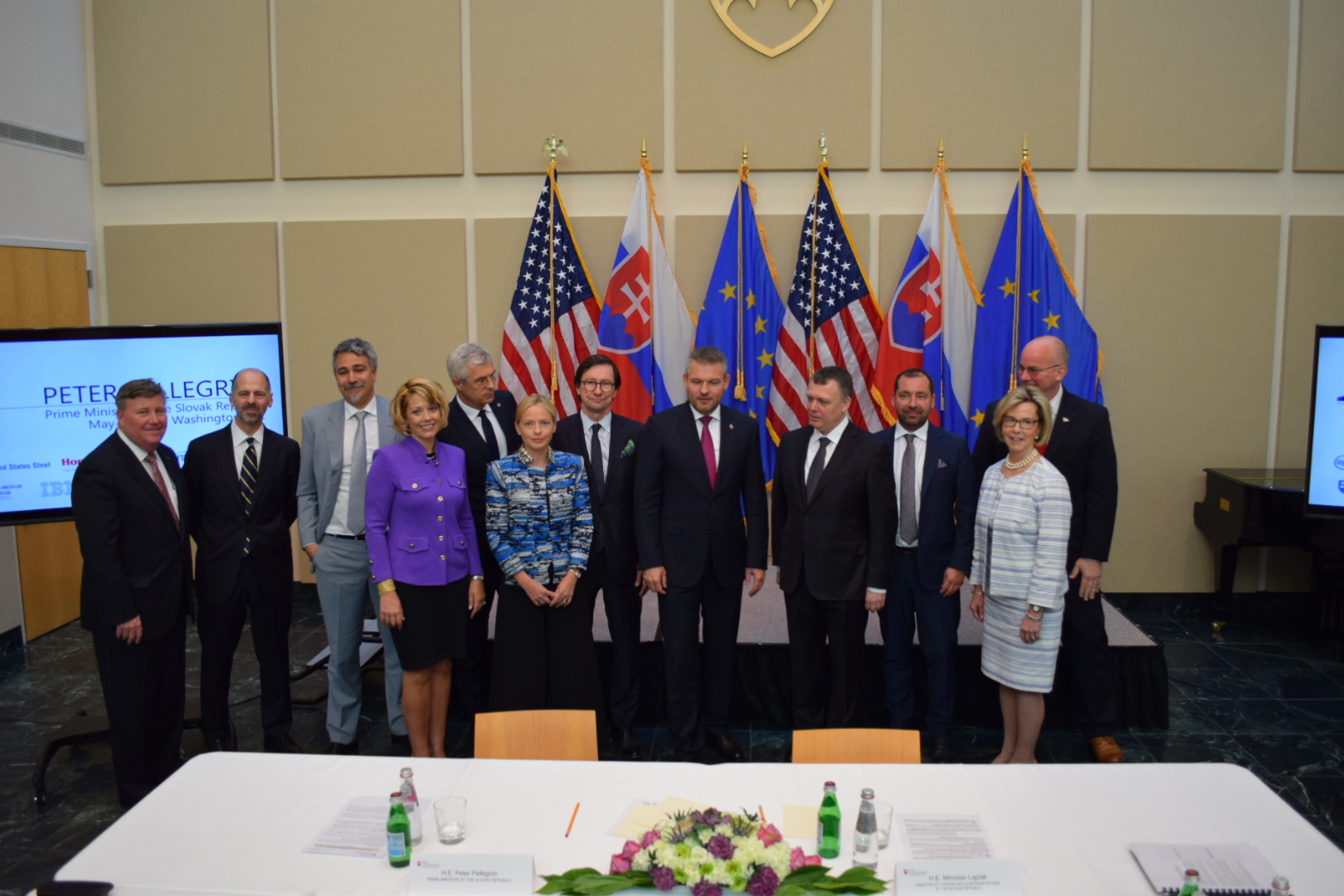 P. Pellegrini absolvoval stretnutie s americkými firmami investujúcimi na Slovensku P. Pellegrini absolvoval stretnutie s americkými firmami investujúcimi na Slovensku